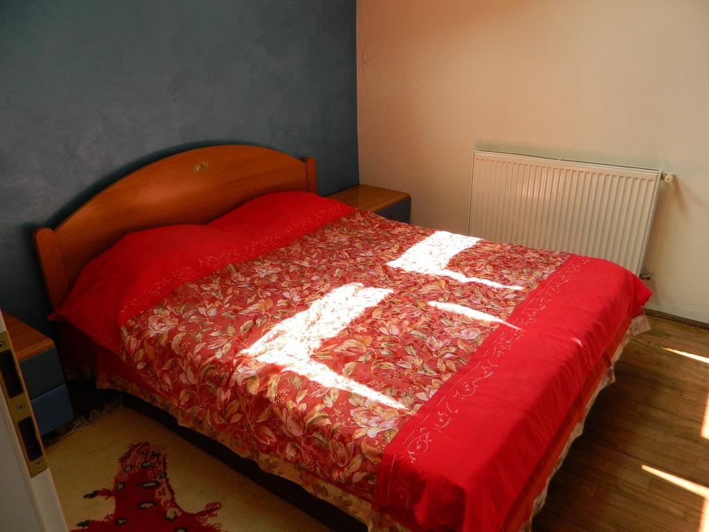 Hotel Cazare Vio Cluj-Napoca Esterno foto