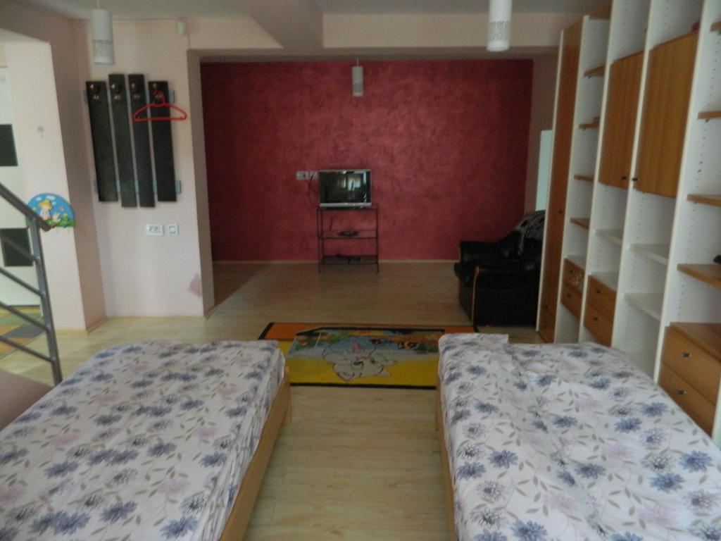 Hotel Cazare Vio Cluj-Napoca Esterno foto